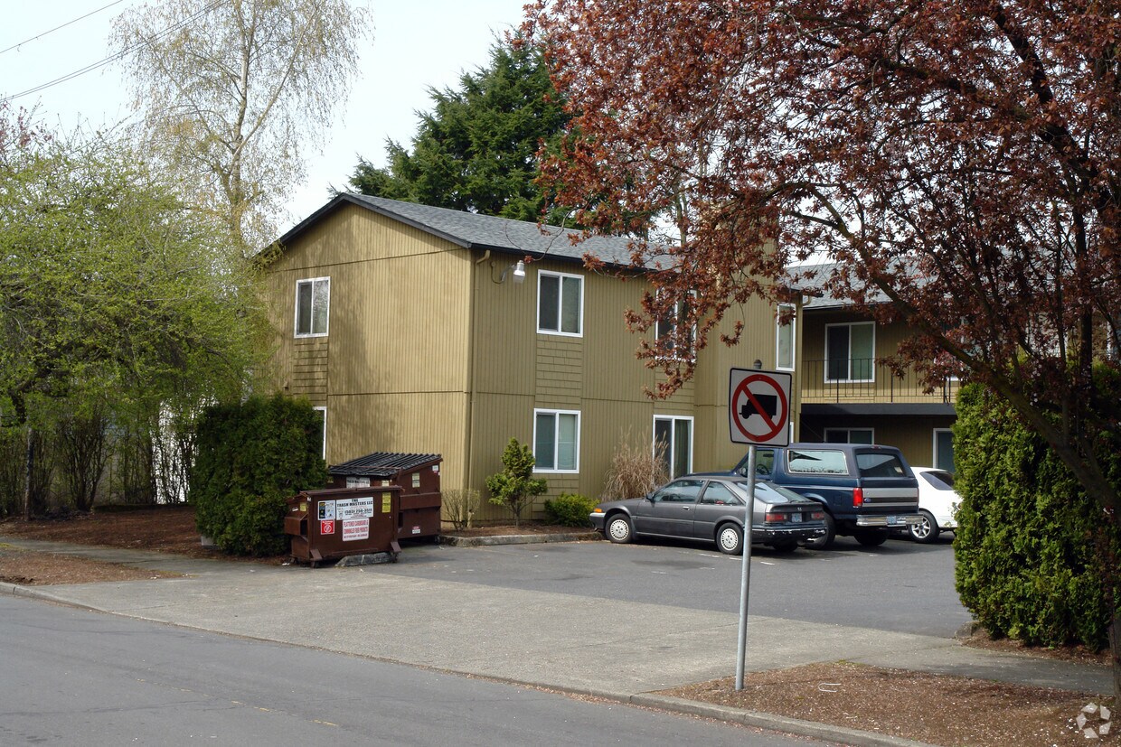 Foto del edificio - 6011 N Greeley Ave