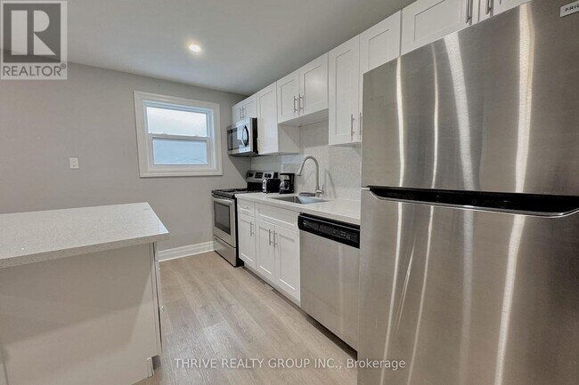 Building Photo - 100 King Edward Ave