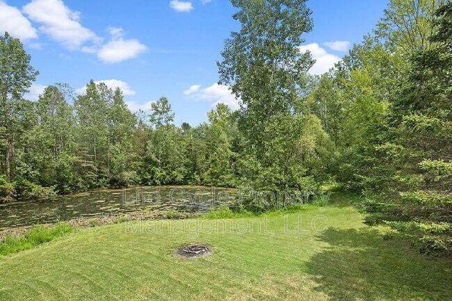 Building Photo - 4084 Grand River Ct NE