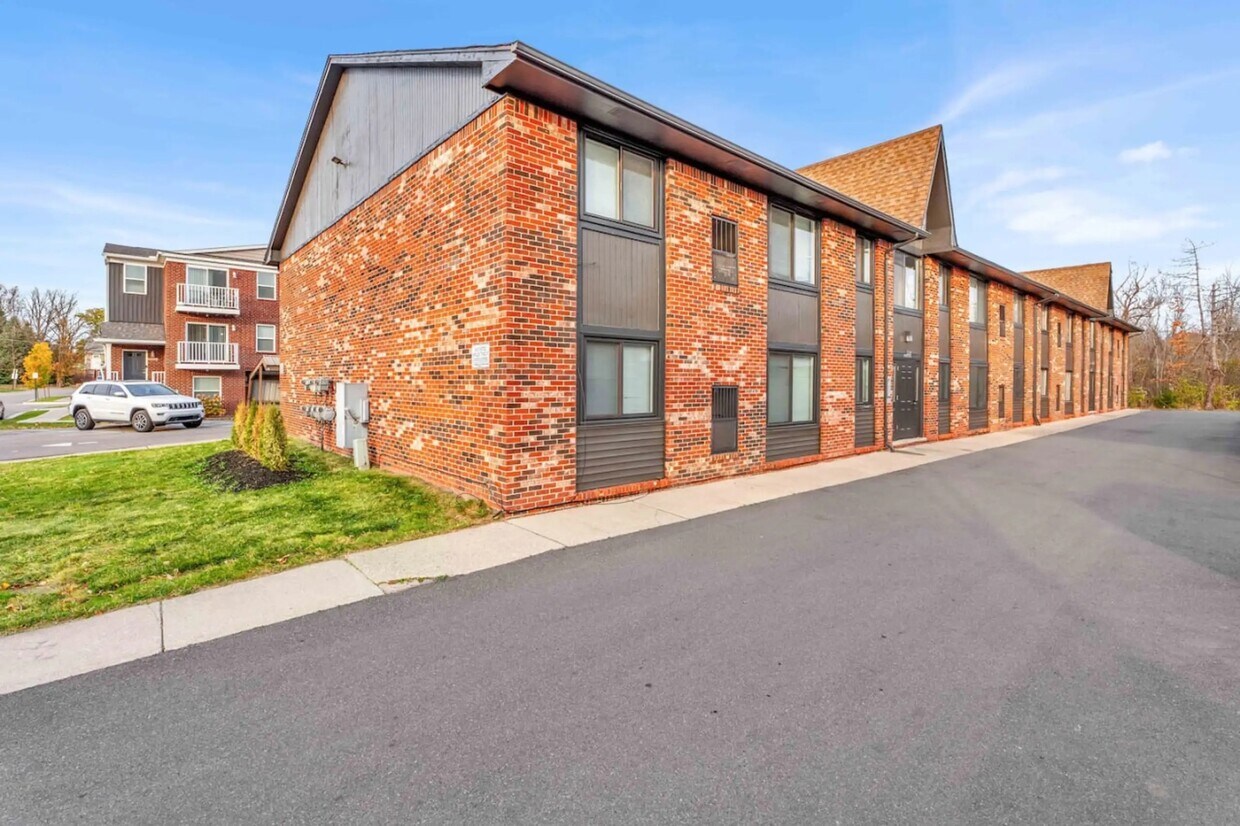 Foto del edificio - ONE11 Farmington Lofts