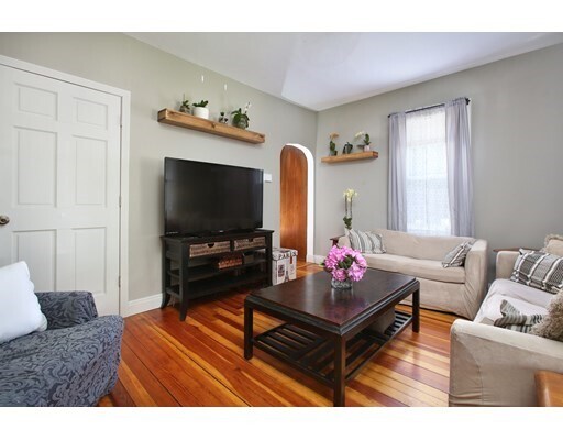 Foto del edificio - 1282 Randolph Ave