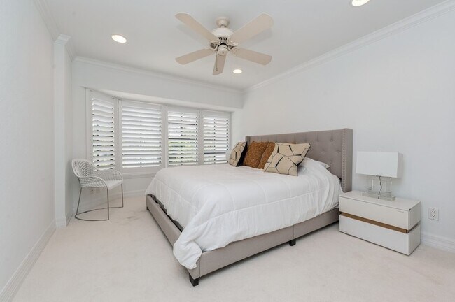 Foto del edificio - 4401 N Ocean Blvd