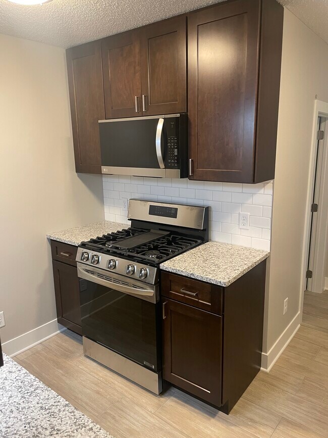 Foto del edificio - 2121 6th St NE