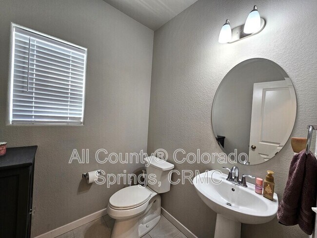 Foto del edificio - 3154 Loot Dr