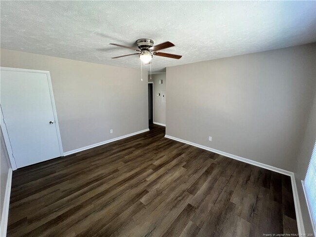 Building Photo - 916 Emory Ct