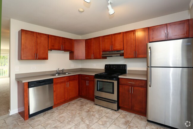 2HAB, 1BA - 975 ft² - Cocina - Surrey Place Apartments
