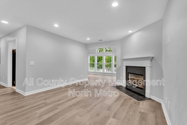 Building Photo - 1006 Canyon Point Cir