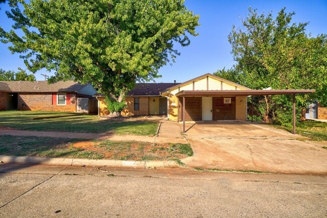Building Photo - 3 bed 2 bath home!
