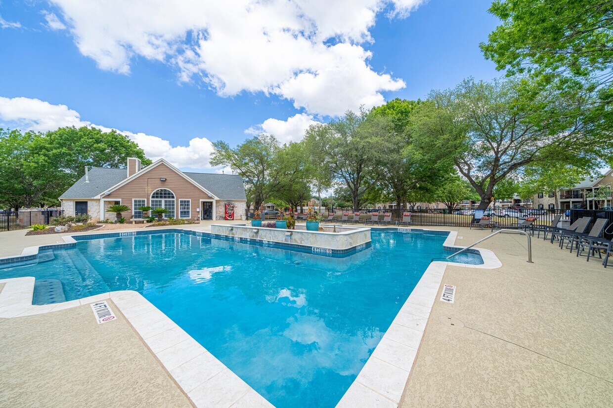 Foto principal - River Oaks Villas Apartments