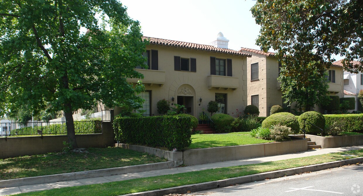Building Photo - 715 Brent Ave
