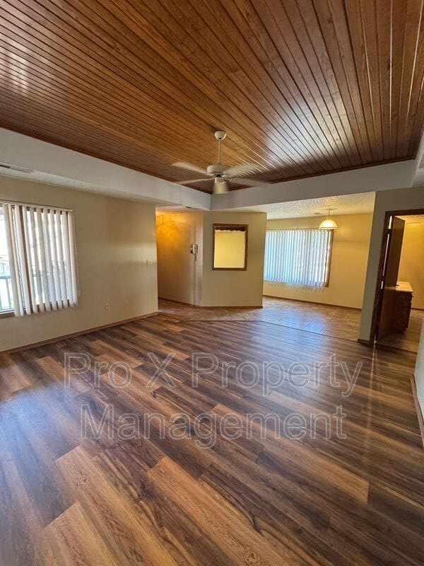 Foto principal - 510 E Elm St