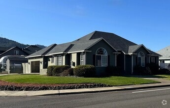 Building Photo - 1521 NW Harvey Ave