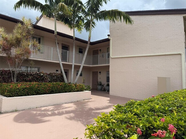 Building Photo - 8780 Azalea Ct