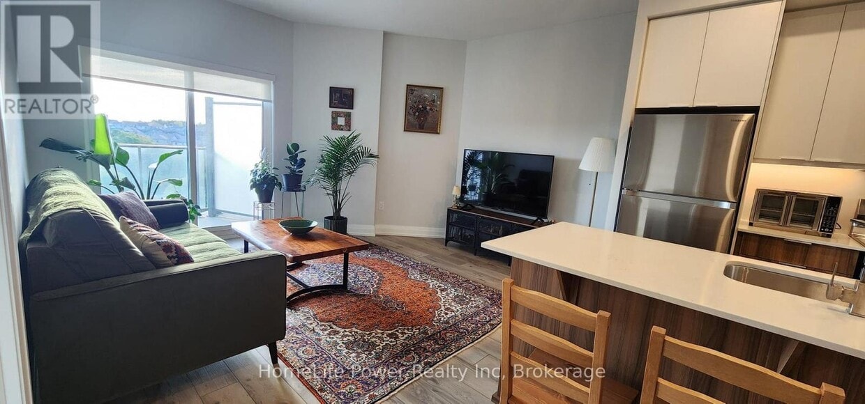 Photo principale - 90 Starwood Dr