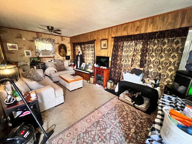 Foto del edificio - One Bedroom One Bath home available in bea...