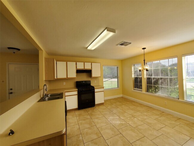 Foto del edificio - 1413 Bridle Path