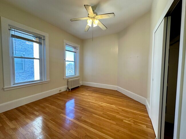 Building Photo - 1515 Beacon St