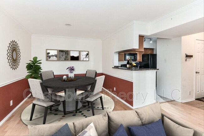 Foto del edificio - 3312 Wyndham Cir
