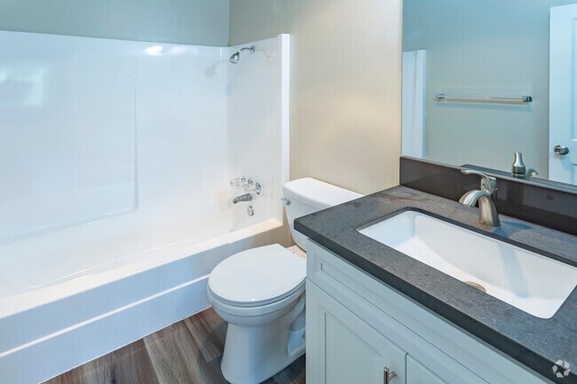 2HAB, 2BA - 1,079 ft² - Alta Cima Apartment Homes *$1000 Off*