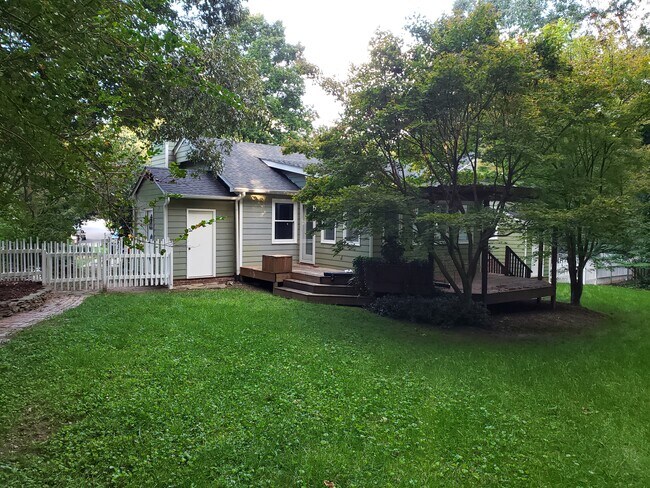 Back - 100 Rosehaven Dr
