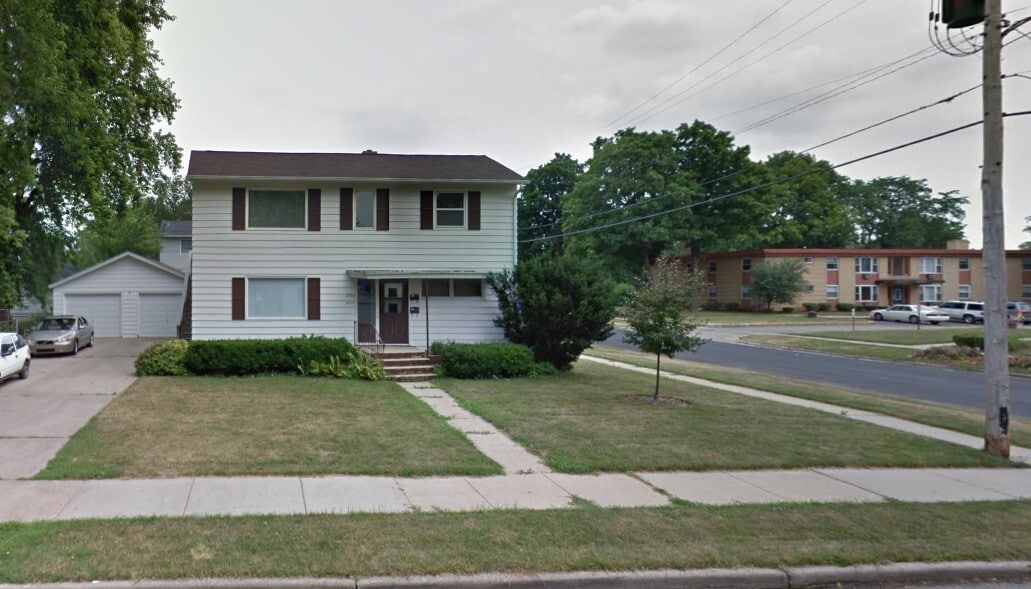 Primary Photo - 3503 Albert Ct