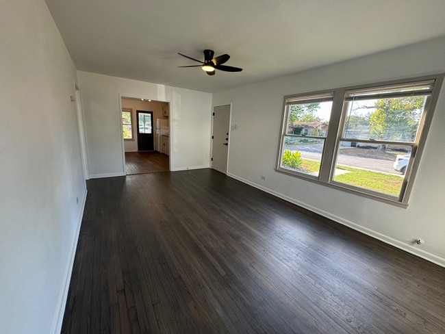 Foto del edificio - 510 Mitchell Ave