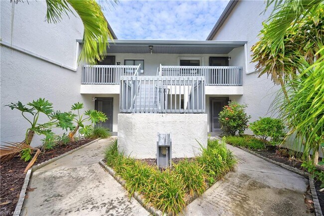 Foto del edificio - 6300 Sugar Bush Ln