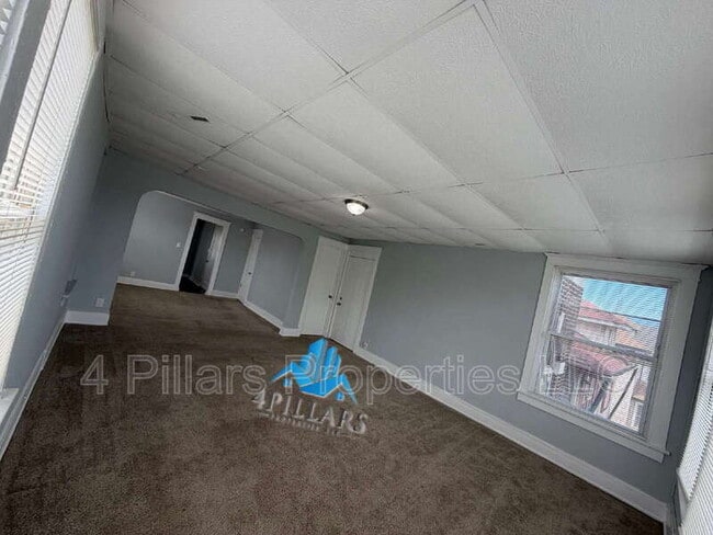 Building Photo - 544 Pennsylvania St