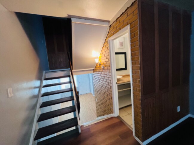 Foto del edificio - 8865 N Swan Rd