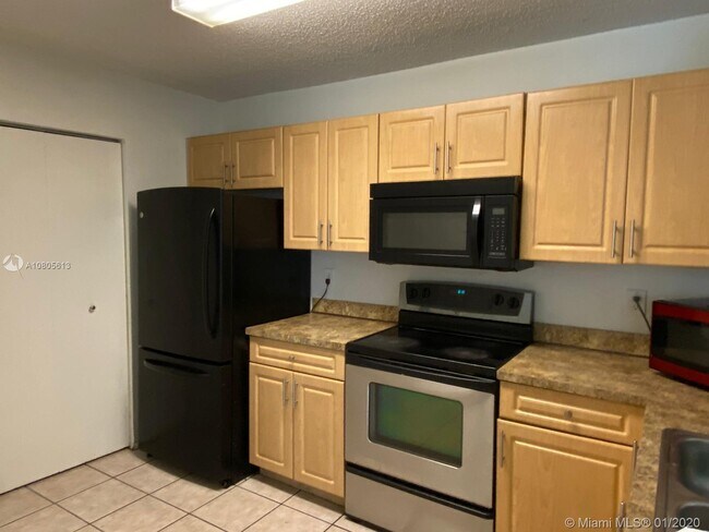 Foto del edificio - 11255 W Atlantic Blvd