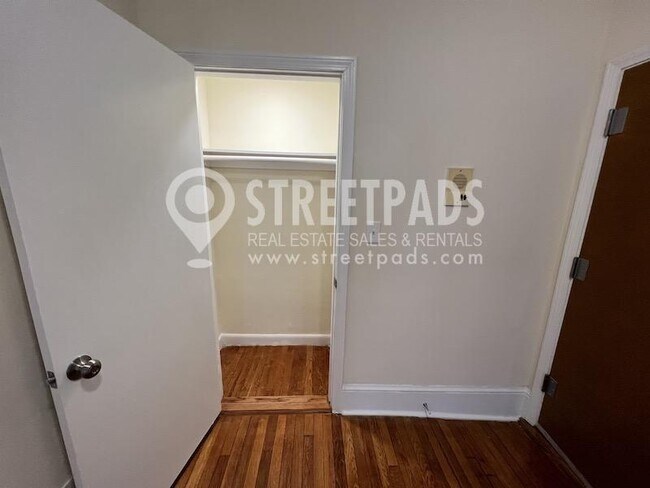 Foto del edificio - 1 bedroom in Boston MA 02134