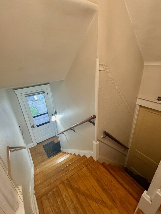 Foto del edificio - 2430 Fairview Ave