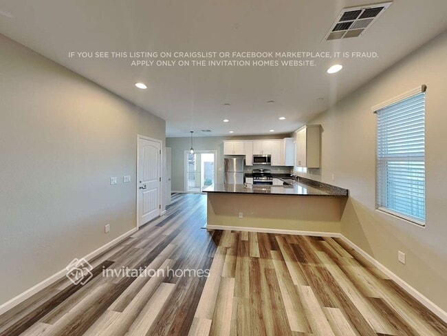 Building Photo - 8776 Candelabra Ct