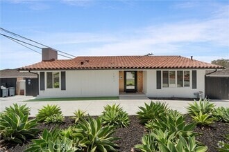 Building Photo - 1613 Espinosa Cir