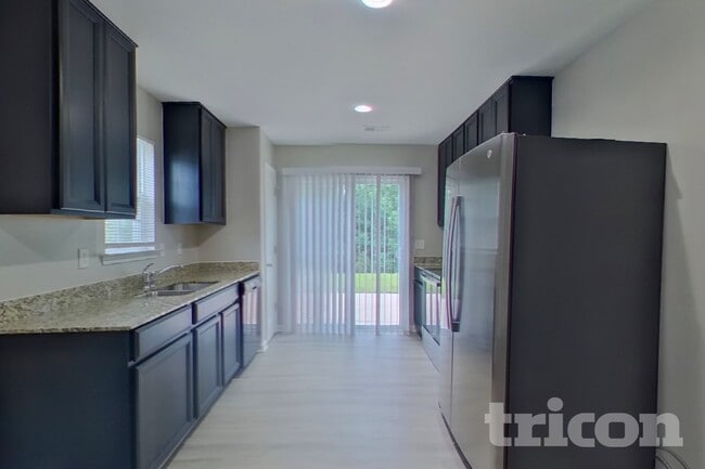 Building Photo - 344 Longfellows Ln