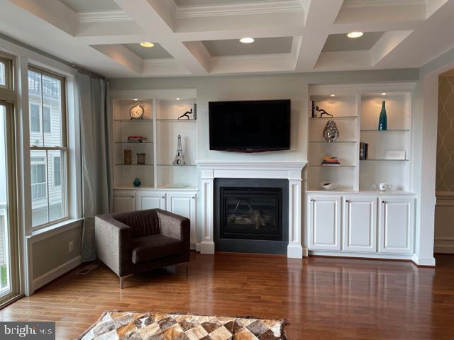 Building Photo - 2547 S Kenmore Ct