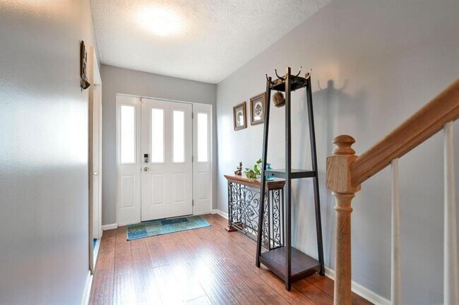 Building Photo - 1002 Wingate Dr