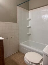 Building Photo - 318 E Purdon St