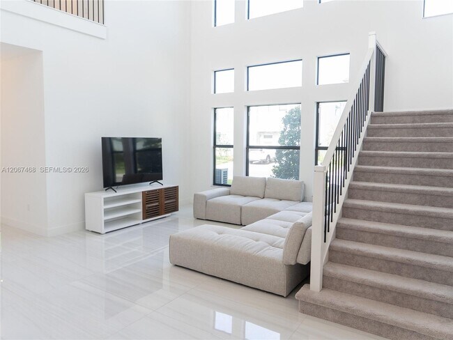Foto del edificio - 8151 Laurel Falls Dr