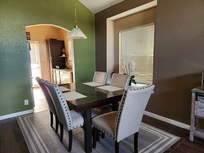 Building Photo - 3029 Tierra Salada Dr