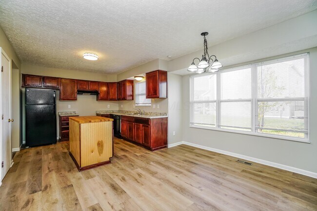 Building Photo - 458 Pruden Dr