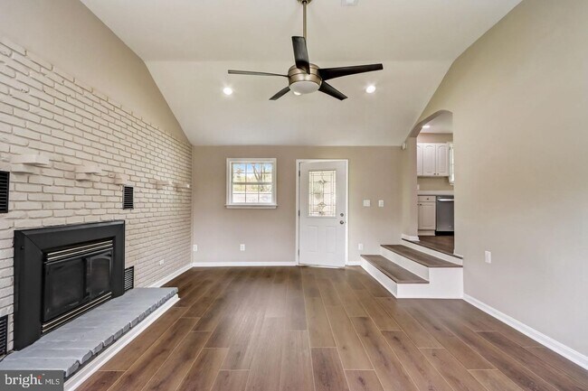 Building Photo - 310 Buena Vista Ave
