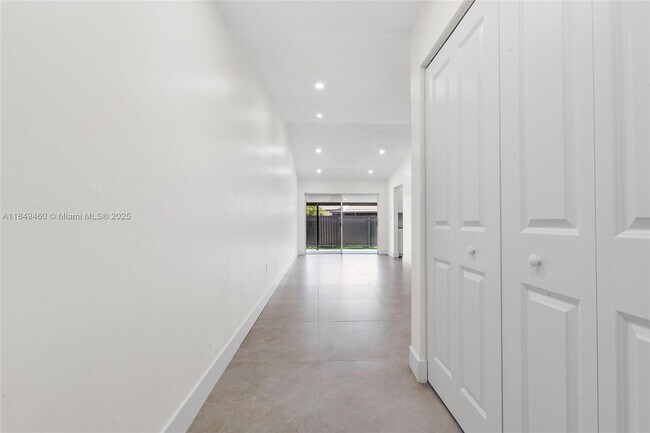 Foto del edificio - 5402 SW 138th Pl