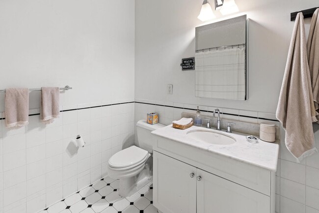 Building Photo - 1500 Hudson St