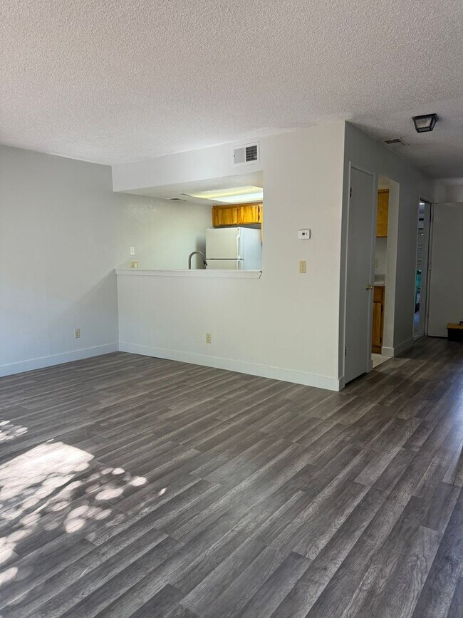 Foto del edificio - 1527 Steven Ct