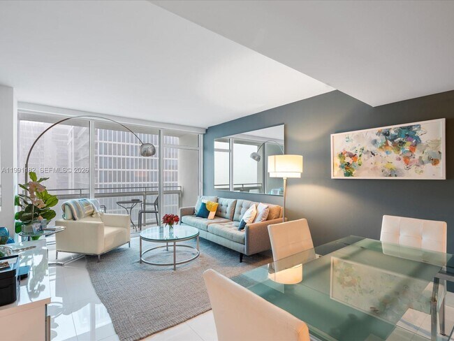 Foto del edificio - 6801 Collins Ave