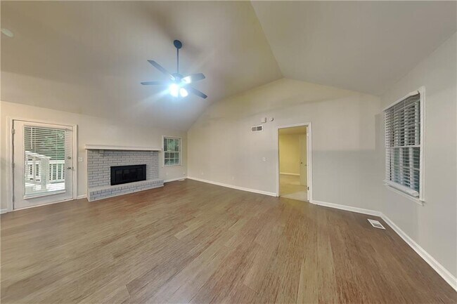 Building Photo - 1104 Canterbury Ln