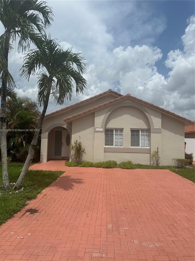 Building Photo - 16771 NW 74th Ct