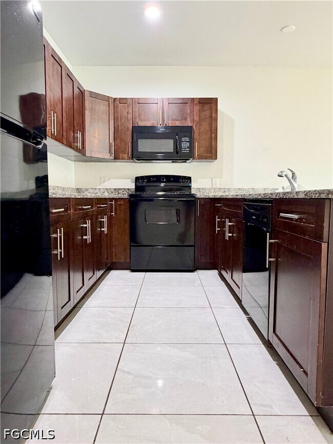 Foto del edificio - 4651 27th St SW