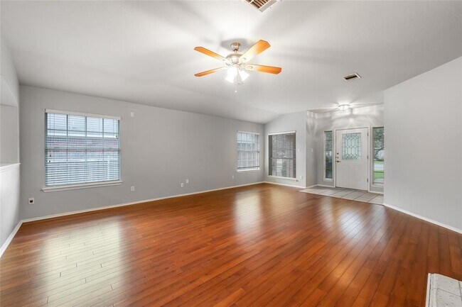 Foto del edificio - 4704 Chesney Ridge Dr